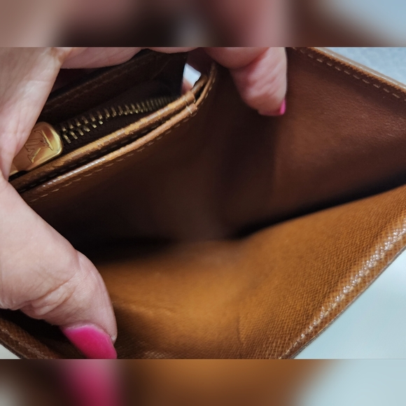 LOUIS VUITTON Monogram Bifold Wallet CT1003 - Picture 12 of 16